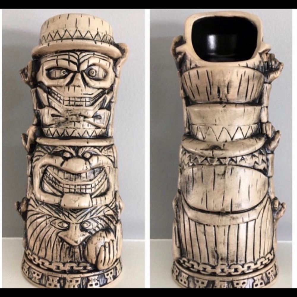 Disney haunted mansion hitchhiking ghost tiki mug - Picture 1 of 1
